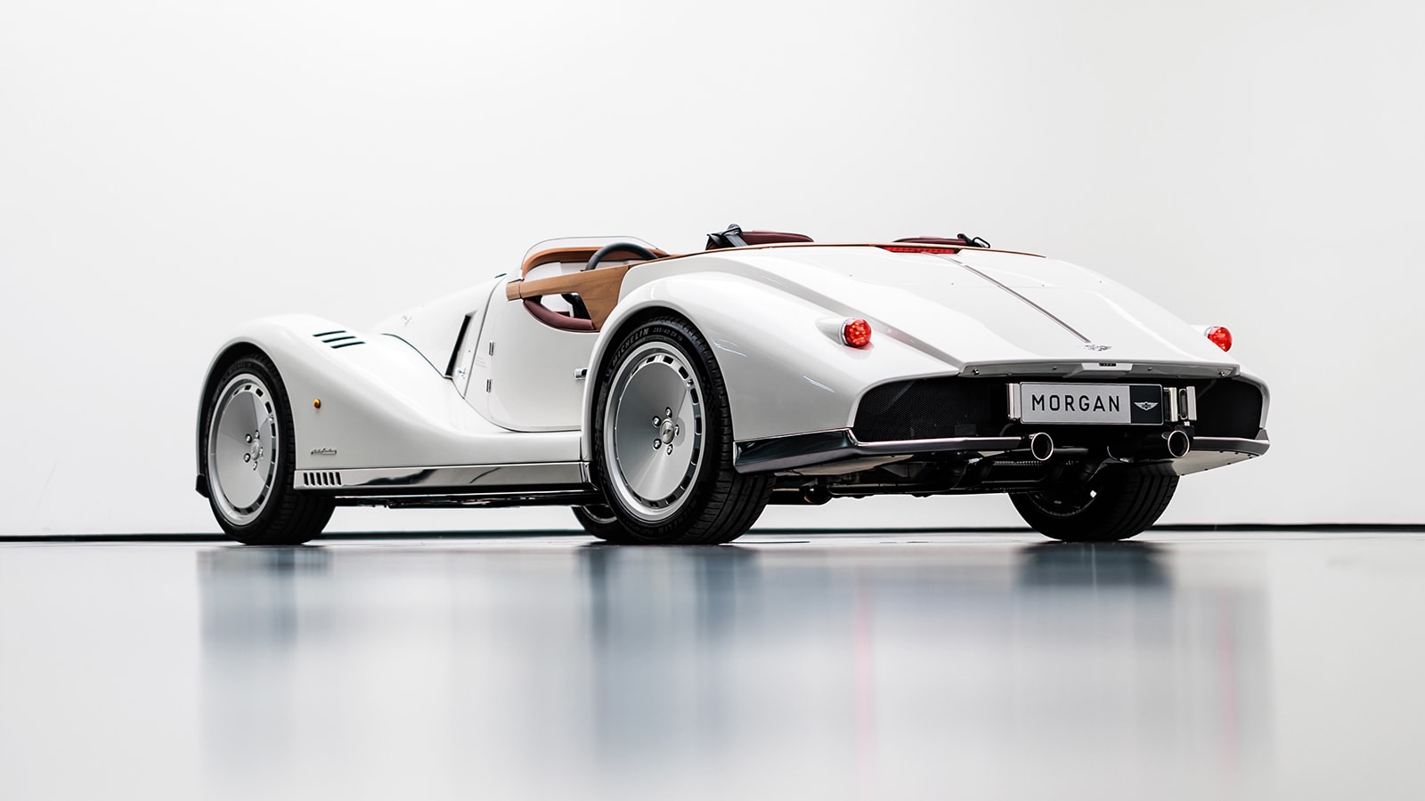 Morgan and Pininfarina reveal the Midsummer speedster Morgan and Pininfarina reveal the Midsummer speedster